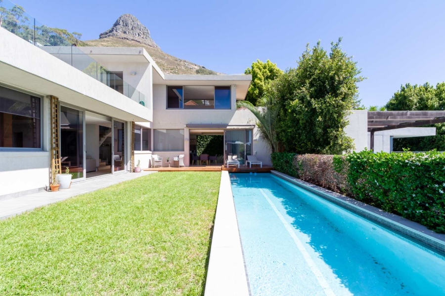 5 Bedroom Property for Sale in Fresnaye Western Cape